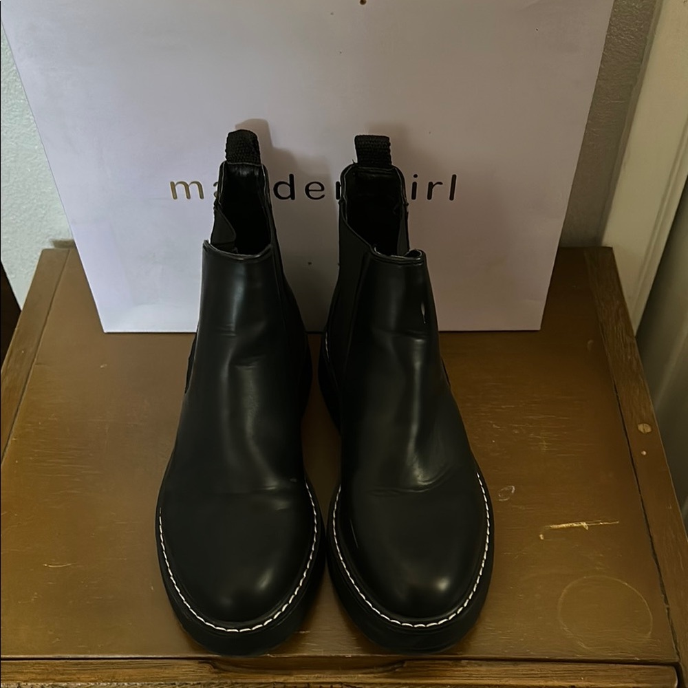 Madden Girl Black Boots Classic Design